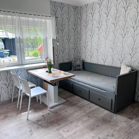 Utulne Spani Ve Venkovske Chaloupce S Virivkou Podbrezi Exterior photo